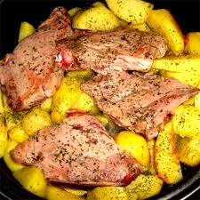 CEAFA DE PORC SI CARTOFI LA CUPTOR/1.2KG/600GR